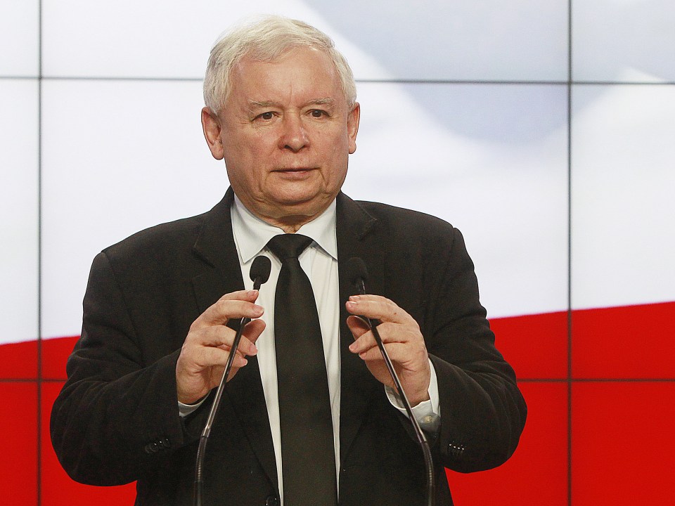  The leader of Poland's ruling party Jaroslaw Kaczynski attacked Angela Merkel's negotiating stand