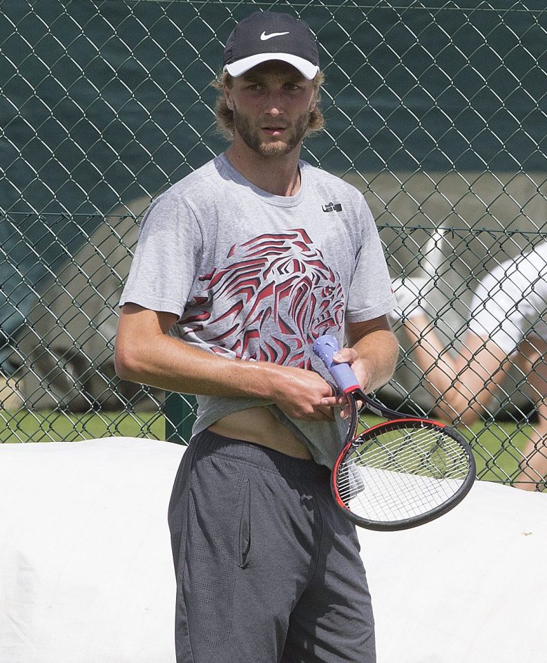  Broady claims he once beat Murray in a drill when they trained together