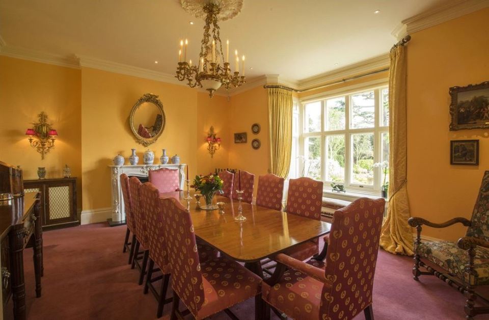  We're sure any of the tennis stars would feel quite at home in this stunning property