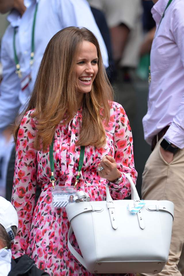  But Kim looked glowing as she cheered on her husband as he played Brit opponent Liam Broady