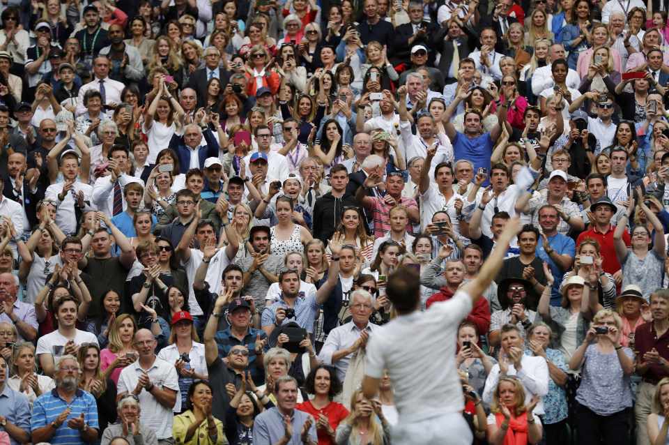  Murray celebrates after his routine victory against Liam Broady at Wimbledon