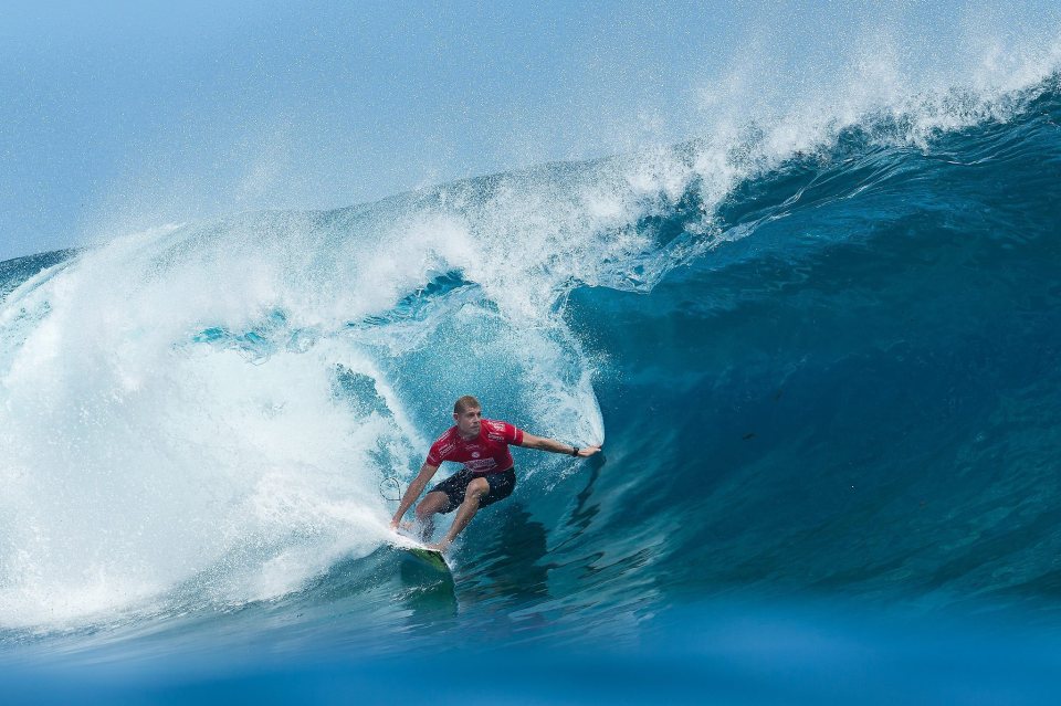  Three-time world champ Mick Fanning rides the wave at the Billabong Pro