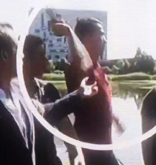  Cristiano Ronaldo launches the CMTV microphone into the lake