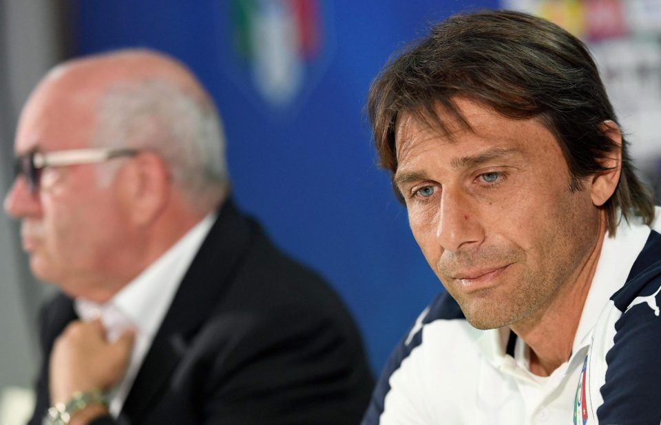  Conte and Italian Soccer Federation President Carlo Tavecchio face questions