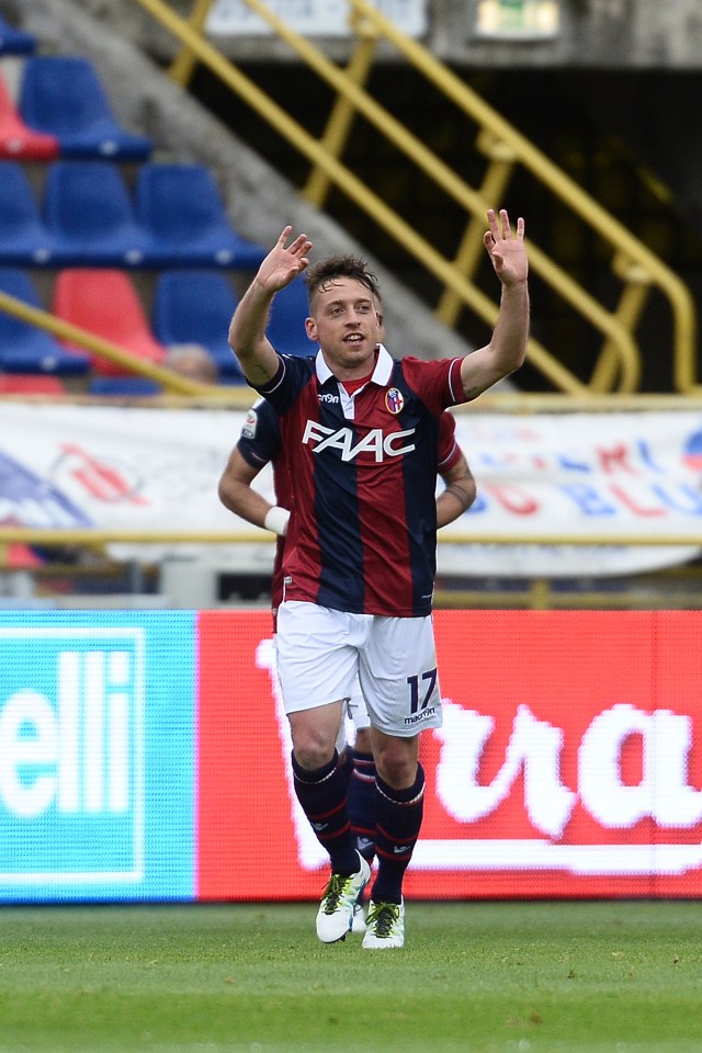  Emanuele Giaccherini spent last season on loan at Serie A side, Napoli