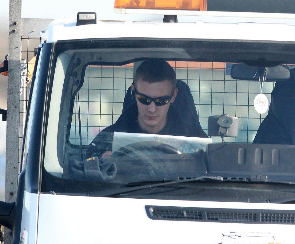 TRUCK DRIVER ON THE M5 THURSDAY MORNING (05/03/12)SEEMS TO PREFER A MAP TO HIS SAT NAV.