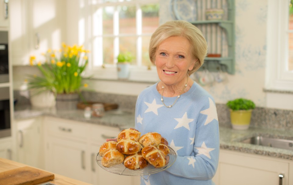  Language barrier ... Mary Berry turns the air blue from the word go on the new series