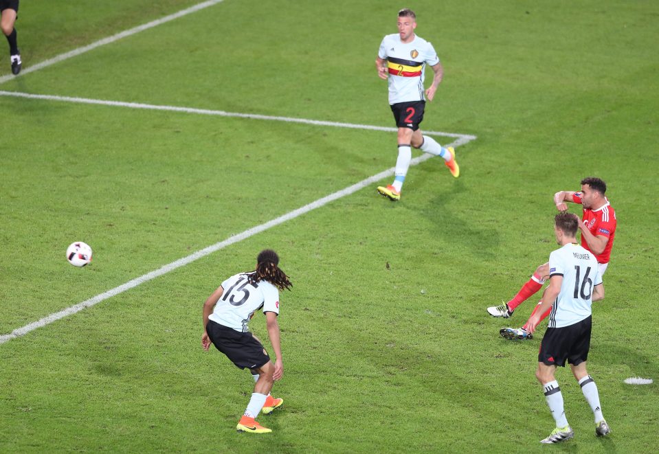  Hal Robson-Kanu will go down in Euro folklore for this wonder goal