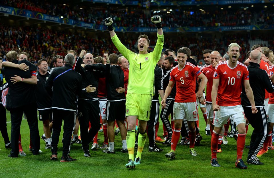 Wales goalkeeper Wayne Hennessey (centre) celebrates with teammates and coaching staff after the UEFA Euro 2016, quarter final match at the Stade Pierre Mauroy, Lille. PRESS ASSOCIATION Photo. Picture date: Friday July 1 2016. See PA story SOCCER Wales. Photo credit should read: Joe Giddens/PA Wire. RESTRICTIONS: Use subject to restrictions. Editorial use only. Book and magazine sales permitted providing not solely devoted to any one team/player/match. No commercial use. Call +44 (0)1158 447447 for further information.