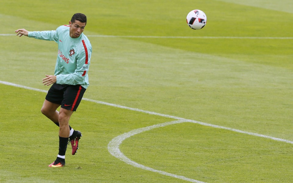  Cristiano Ronaldo scored twice against Hungary to become Portugal's joint-top scorer at Euro 2016. Former Manchester United forward Nani equals his record