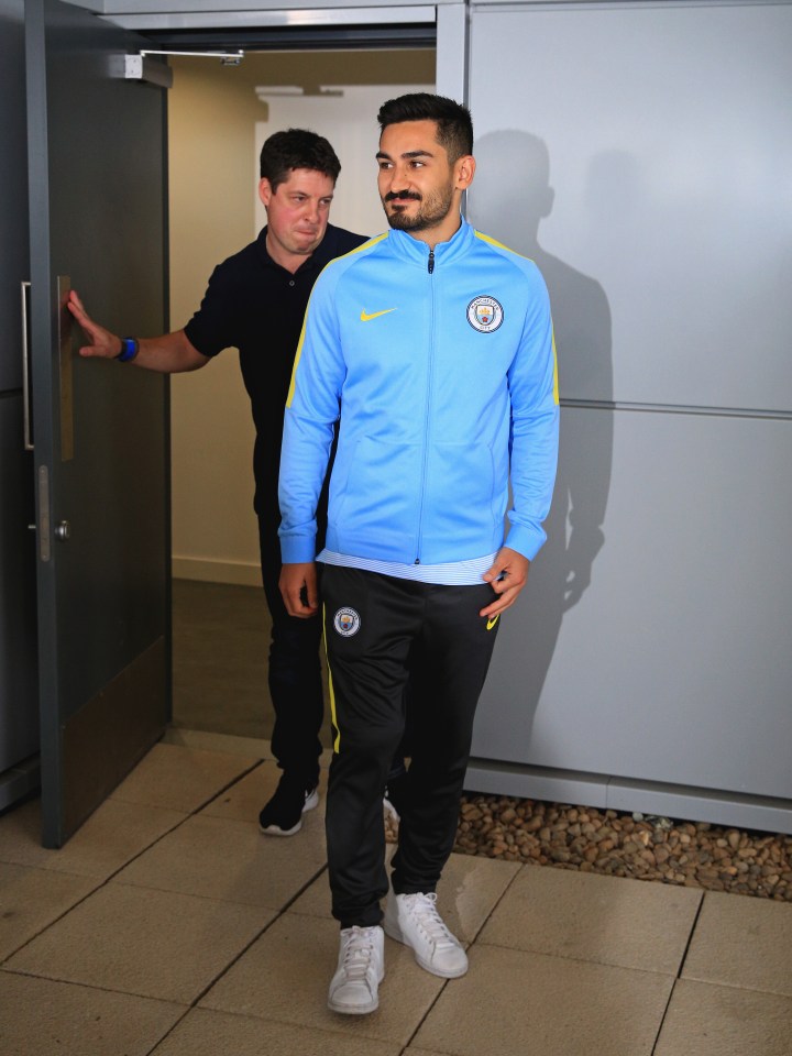  Man City star Ilkay Gundogan arrived at the Etihad without his crutches