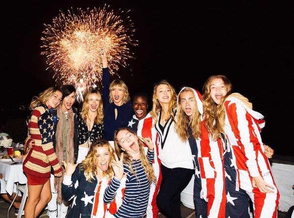  Taylor Swift has been partying with her posse in Rhode Island