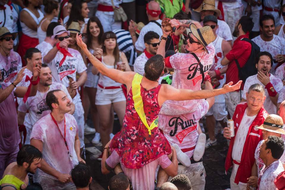  The opening day of the festival was a feast for the eyes, and bands were also on hand to provide music at the event