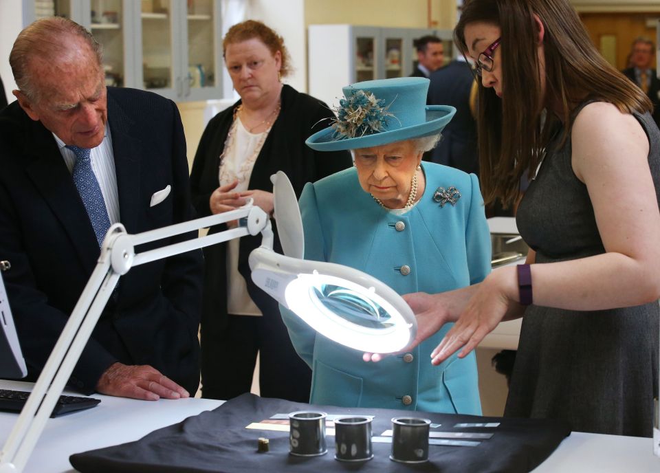 Royals were shown finger print detection techniques 