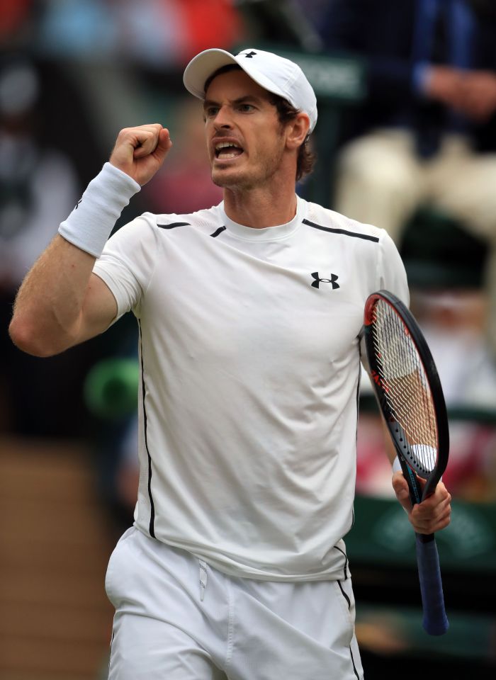 Murray celebrates breaking in the fifth set