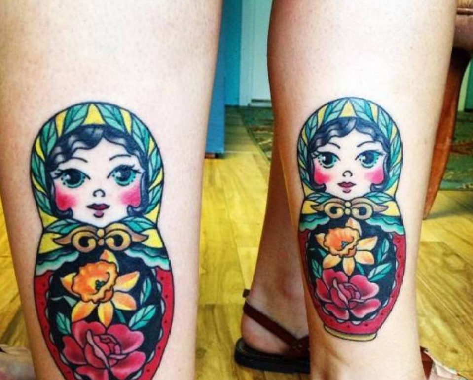  These sisters dolled up their legs