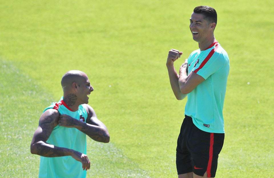  Cristiano Ronaldo saw the funny side to Ricardo Quaresma's do