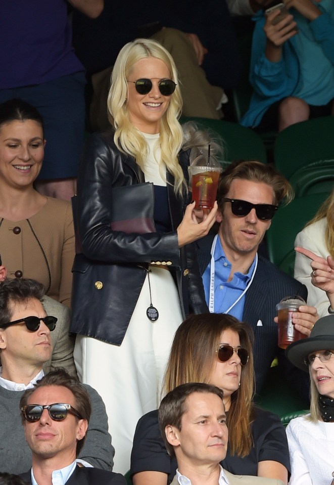  Poppy Delevingne was all smiles