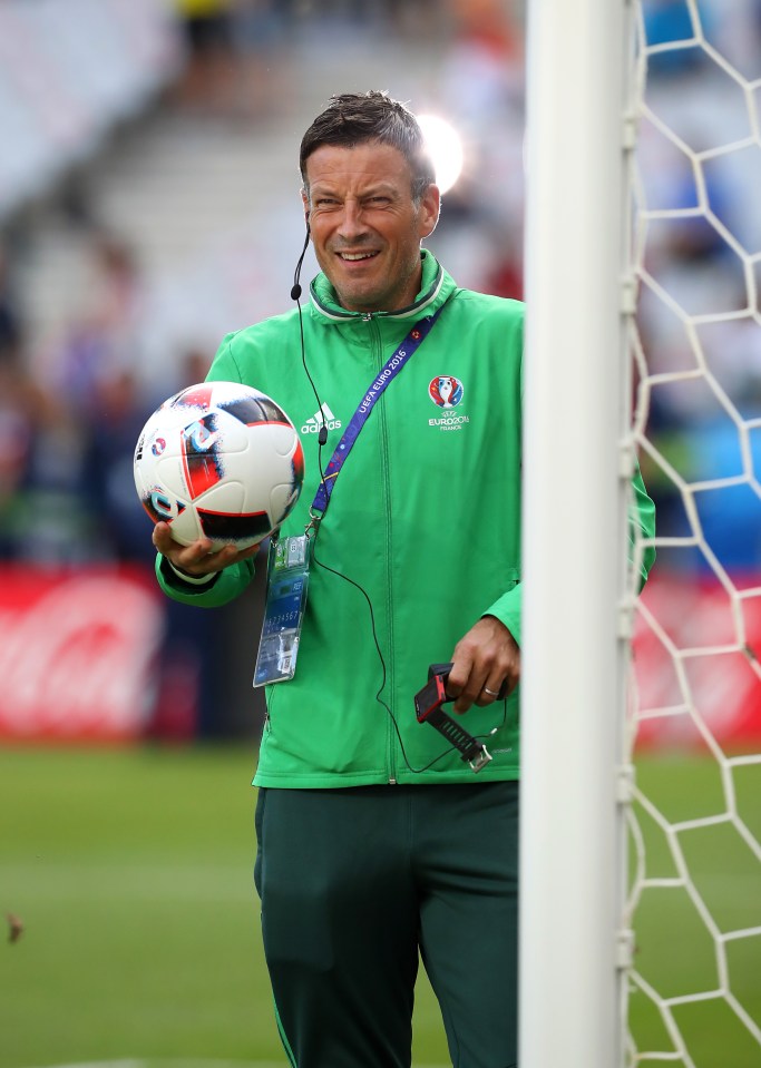  Official prepares for Portugal's clash with France in Paris