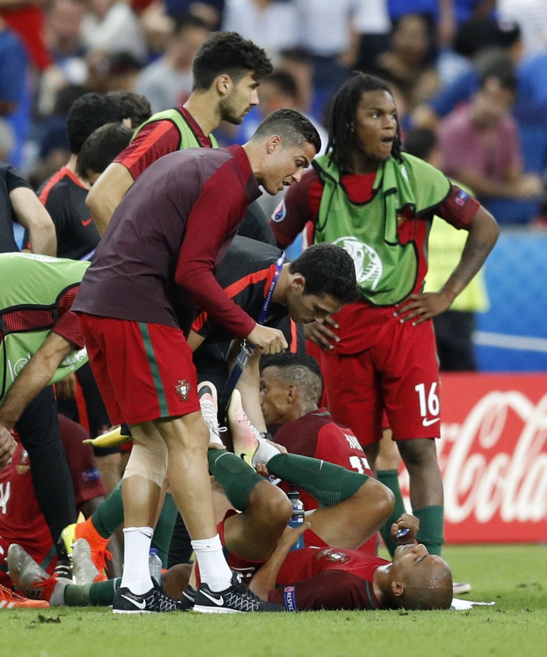 Cristiano Ronaldo tries to inspire his Portugal teammates ahead of extra-time