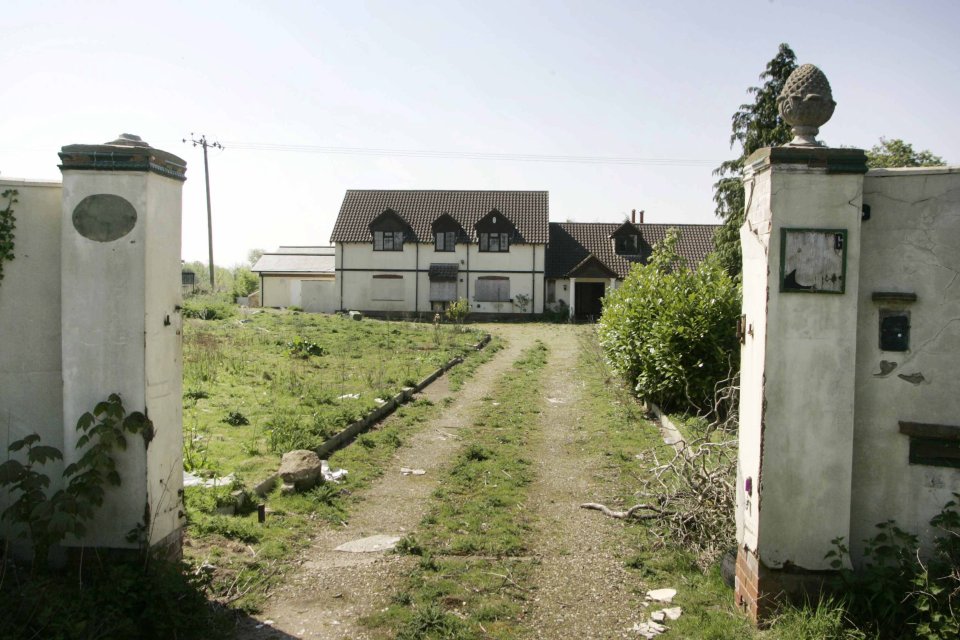  His former mansion in Norfolk seen from the outside