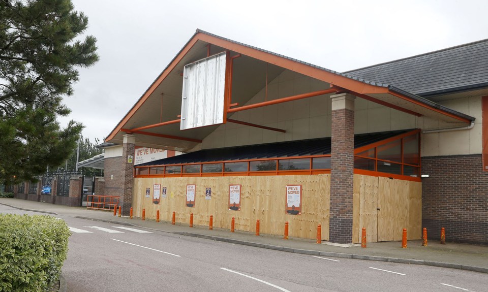 B&Q Wales sign