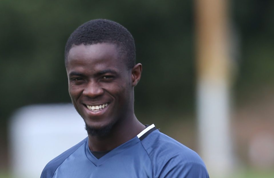  Eric Bailly takes part in his first week of training at United