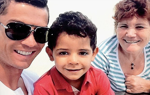  Ronaldo is now a dad himself, to Cristiano Ronaldo Jr