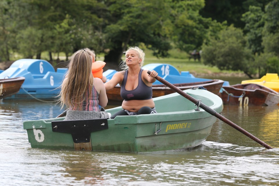 The mother-of-five was seen rowing two of her children around on a boat 