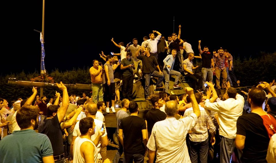  People  jumped on top of tanks during the coup