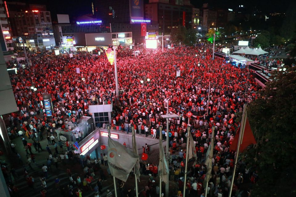  The crowds in Kizilay Square continued to grow late into the night as more protesters showed up to show their support