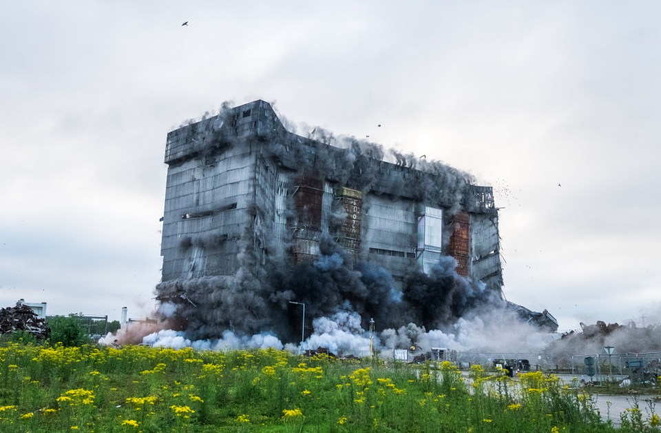  Roland Alford, explosives contractor at the power station, said the four-month delay in completing the demolition was necessary