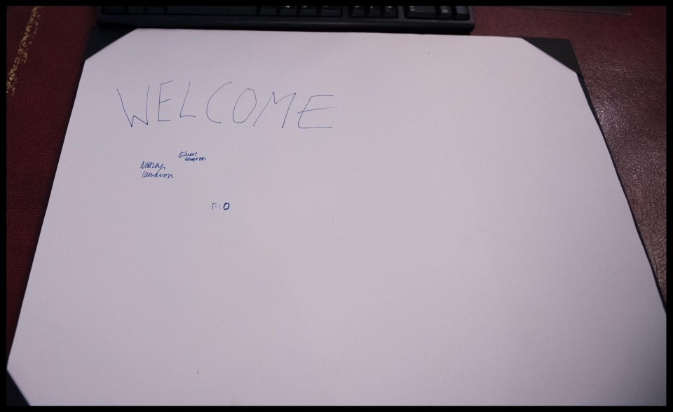  Sweet note left by Cameron's kids for new PM