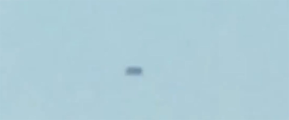  Residents reported a strange noise before the UFO appeared