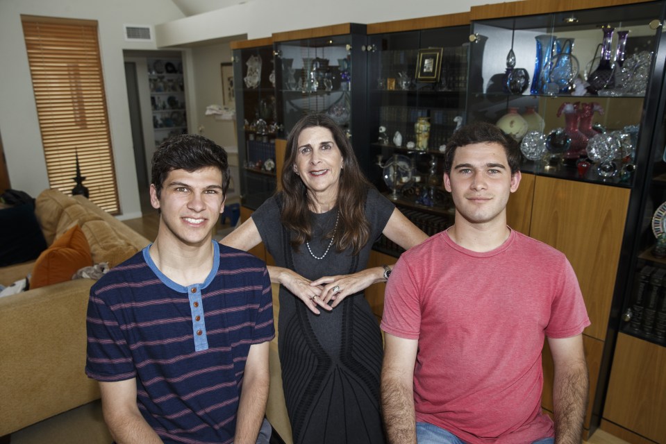  Lisa with her twin boys Jake and Max