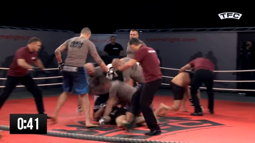  Five fighters pile into their one remaining opponent