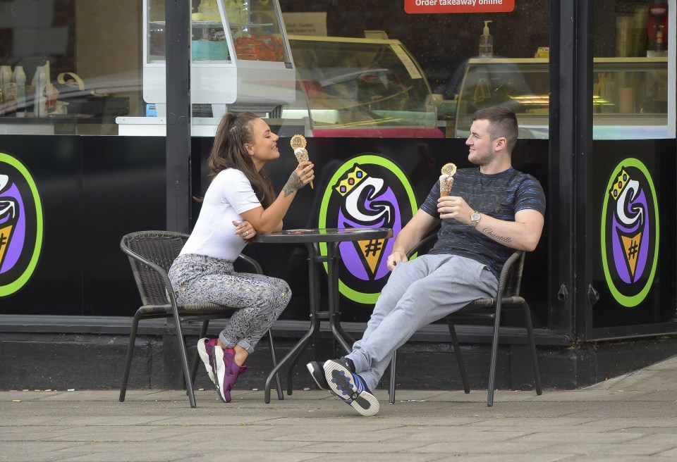  They enjoyed some ice cream in the sun