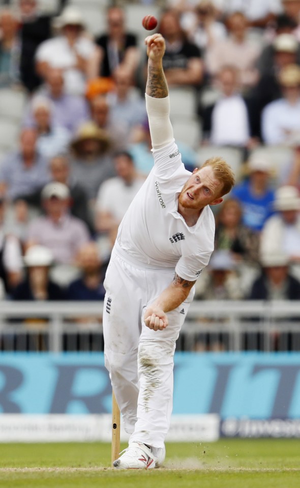 Sarfraz Ahmed fell to Ben Stokes second wicket of the innings