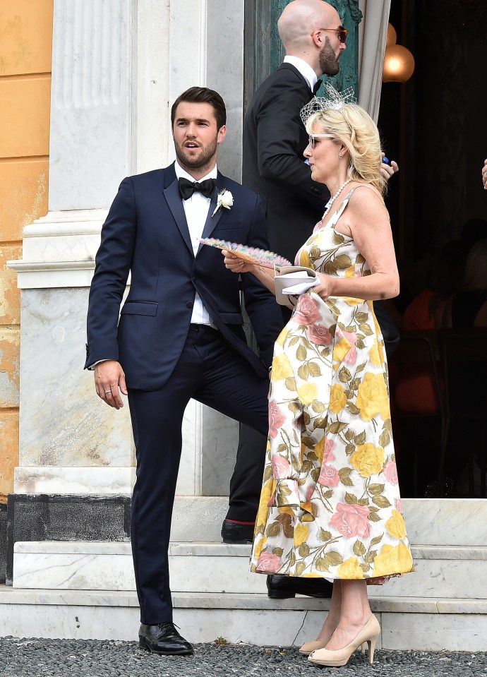  Among the wedding guests was Scarlett’s actor brother Joshua Bowman