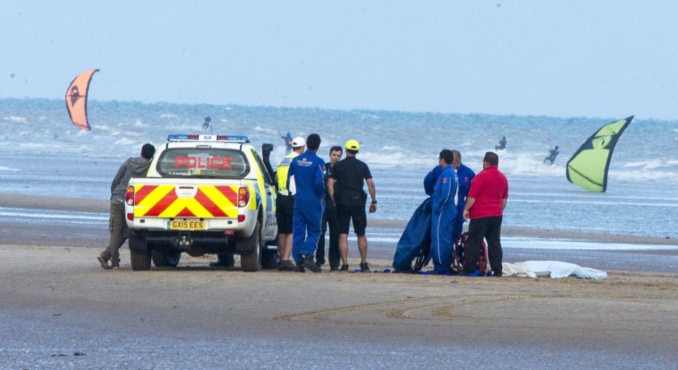  Search teams are searching for the missing person last seen in the water