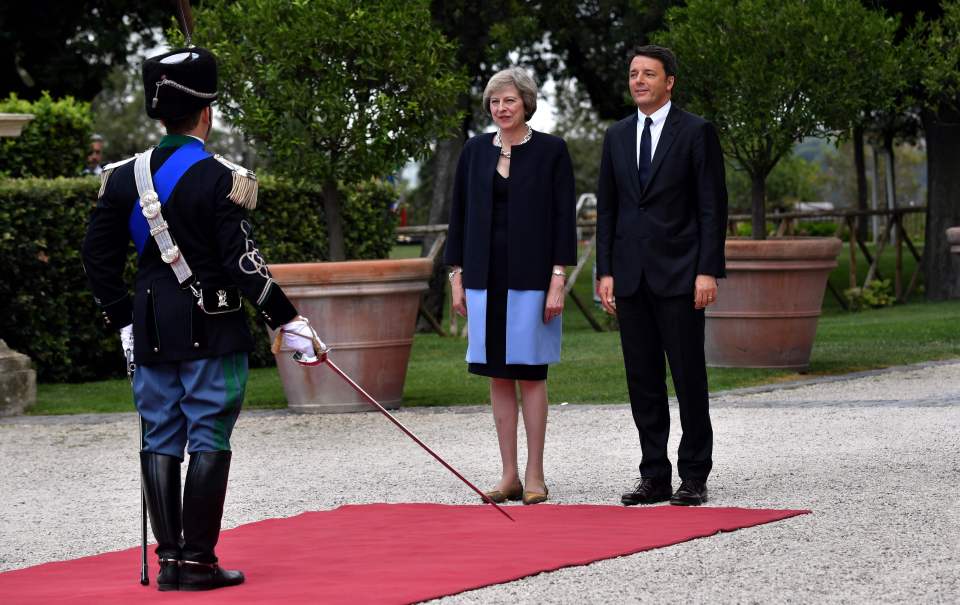  Italian Prime Minister Matteo Renzi said there should be a clear time frame for Britain leaving the EU