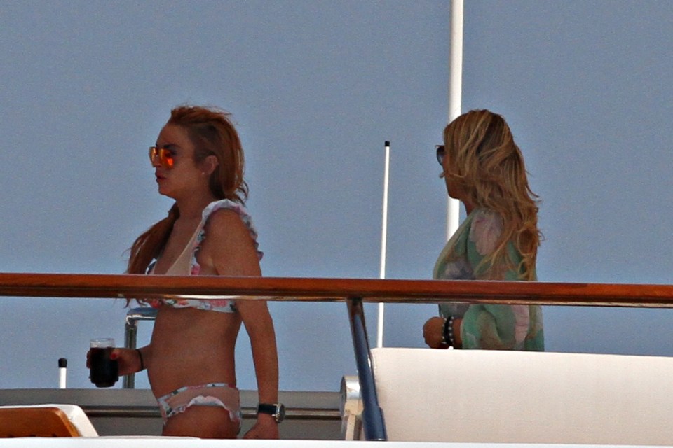 Lindsay Lohan enjoying her time with Holfit Golan some friends, days after split with Egor Tarabasov