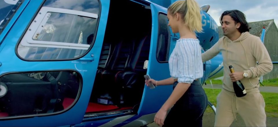  The song is based on Gatsby’s attempt to woo former Towie star Ferne McCann by taking her for a helicopter ride on their very first date