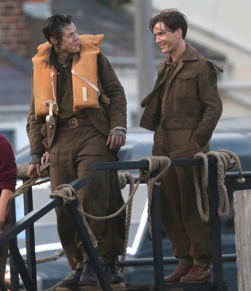  Harry and Cillian looked like they were having a good time on set