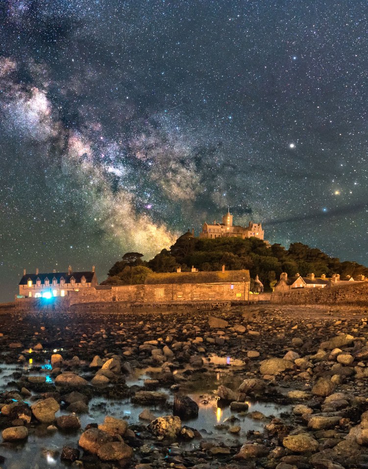  Crystal clear ... fantastic array of stars adorn the sky in Cornwall