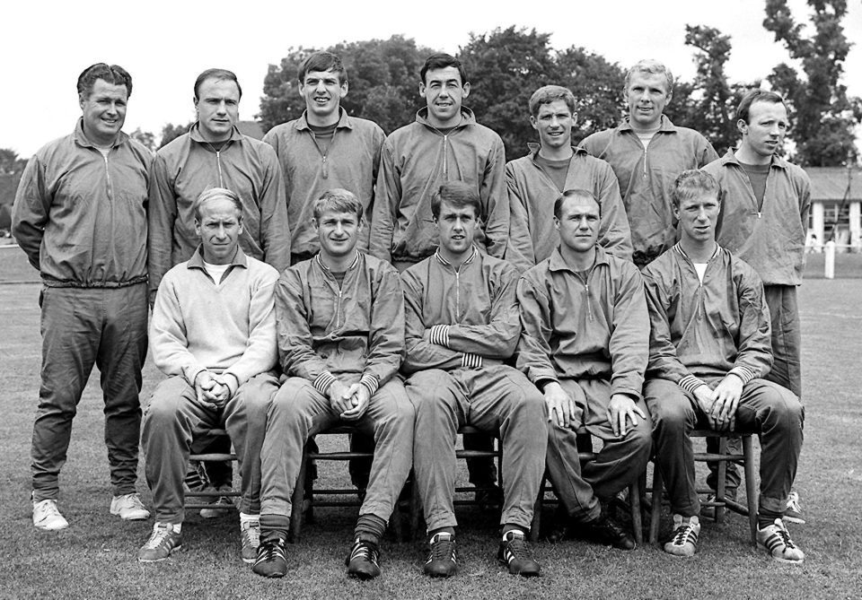  England pose for a picture 50 years, a million miles away from the style of today