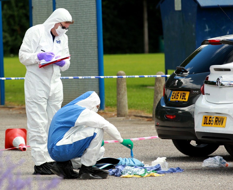  Cops launch murder probe after deadly brawl in car park