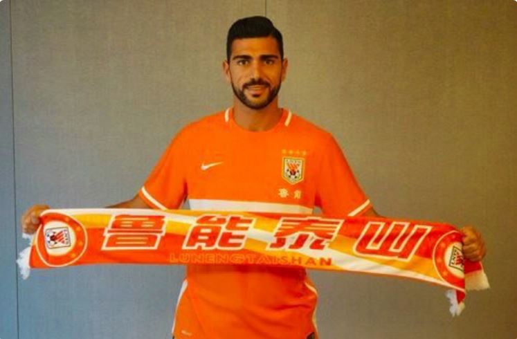  Pelle in the luminous orange Shandong Luneng kit