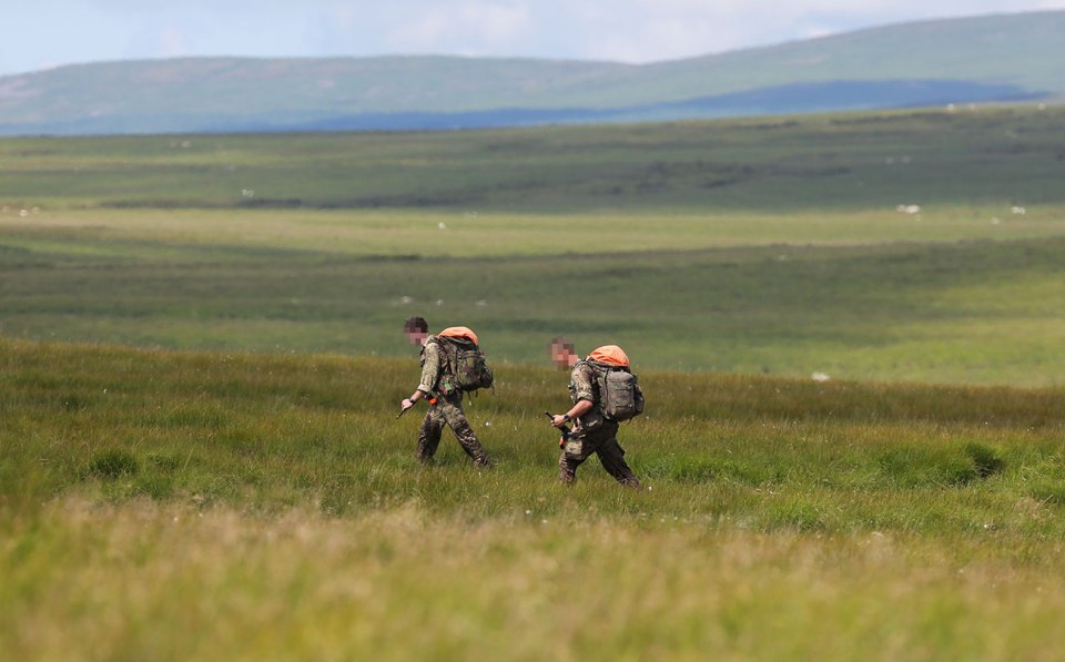  Witnesses spotted these soldiers on a drill in soaring heat a day before the death. The Army had vowed to put safety procedures in place after the death of three SAS soldiers in 2013