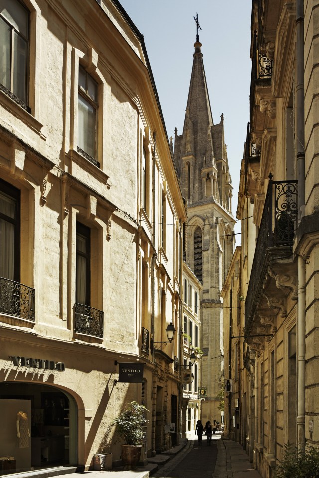  Get lost among the city's medieval streets